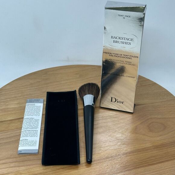 Dior Backstage Brushes Finish Powder Foundation Brush #15 Face NEW - Picture 1 of 6